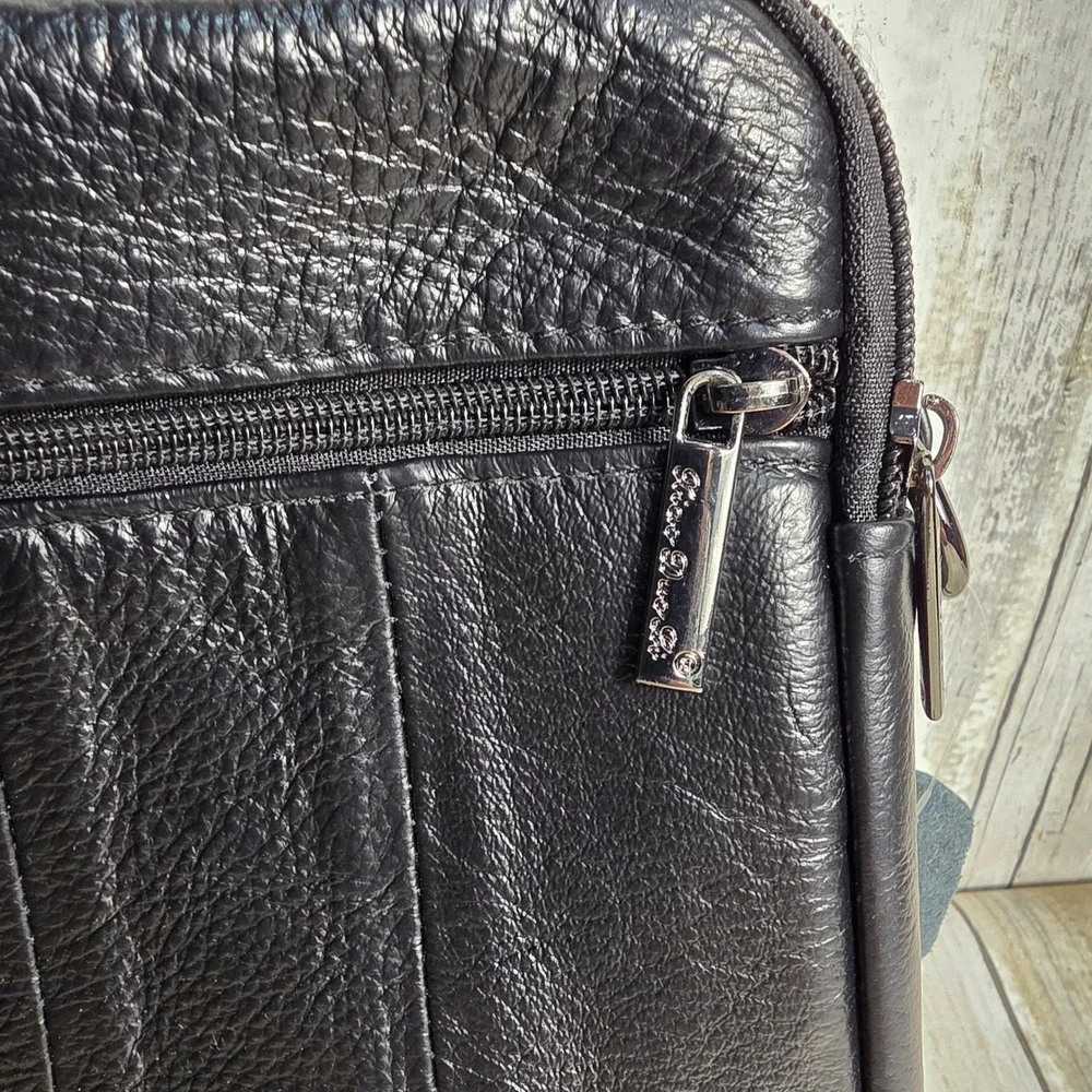 Xiao Duo Li Black Genuine Leather Messenger Crossbody Bag Multi Pocket Travel